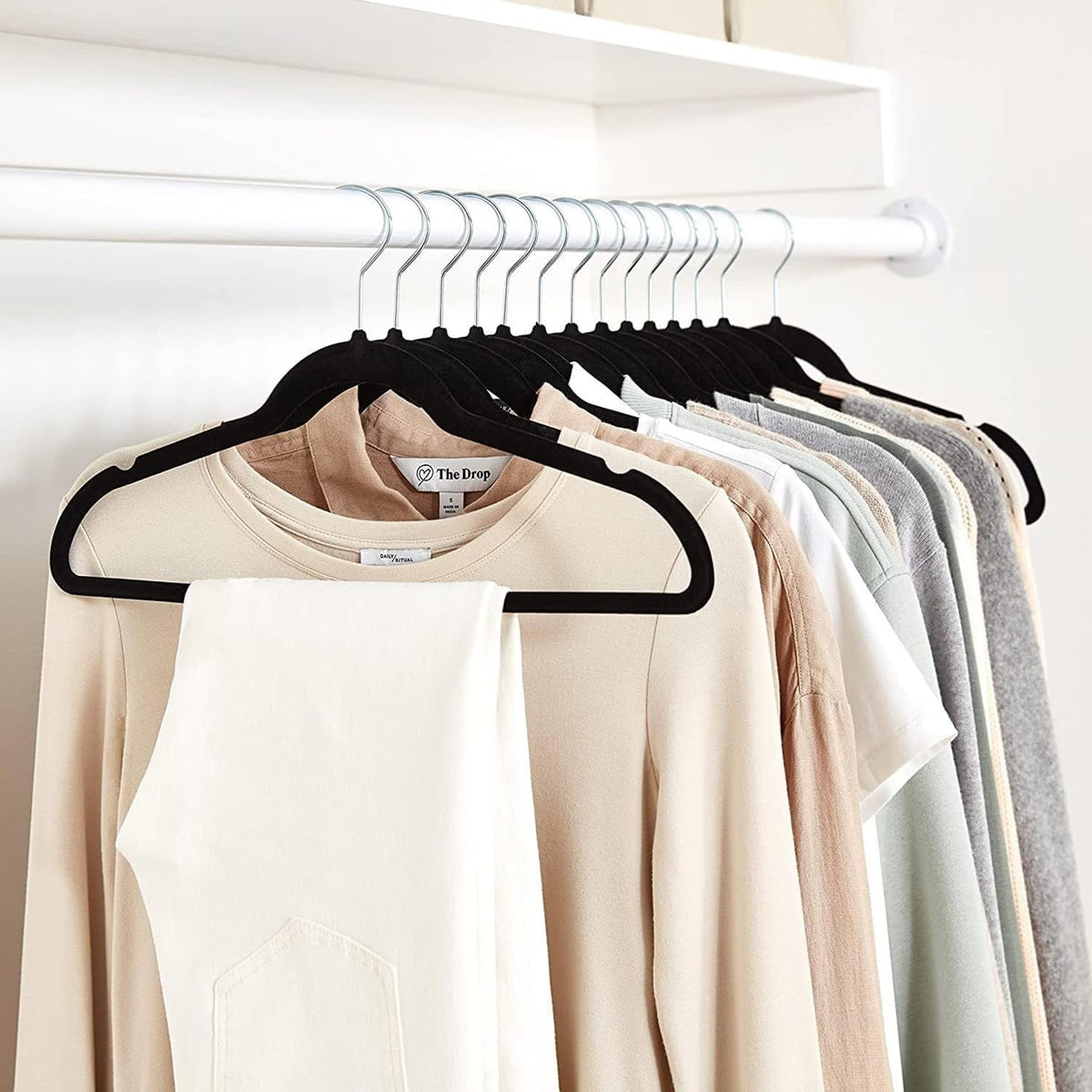 Slim Velvet Non-Slip Clothes Hangers, Space Saving Suit Hangers, Black/Silver, 30 Pack for Closet Organization